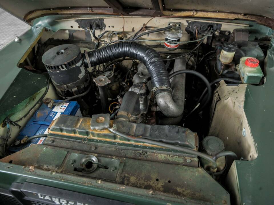 Image 35/50 of Land Rover 109 (1978)