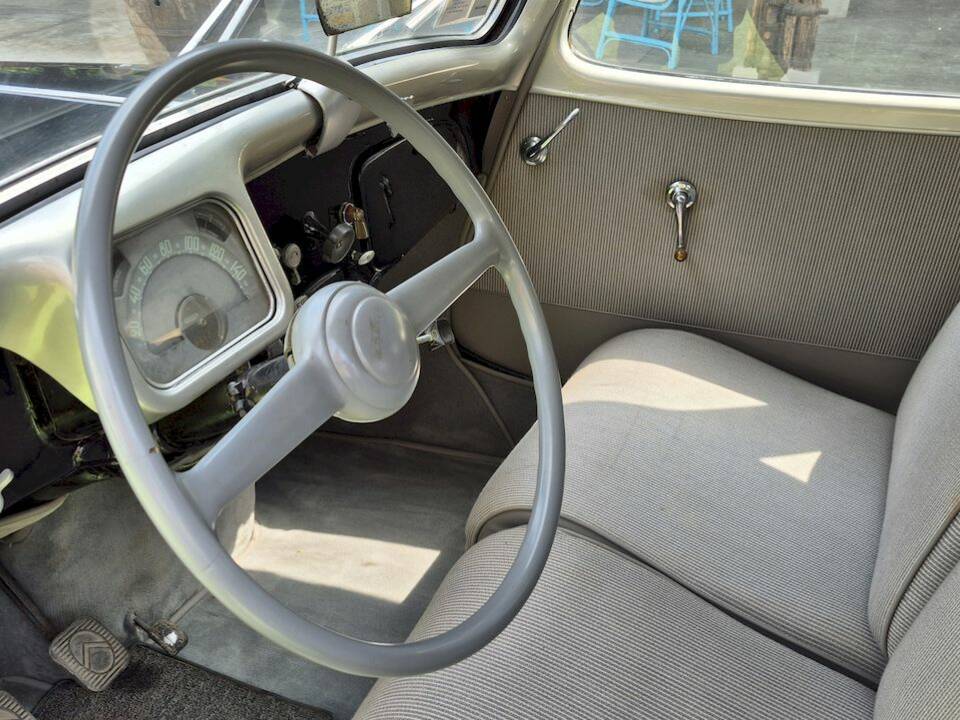 Image 18/47 of Citroën Traction Avant 11 BL (1955)
