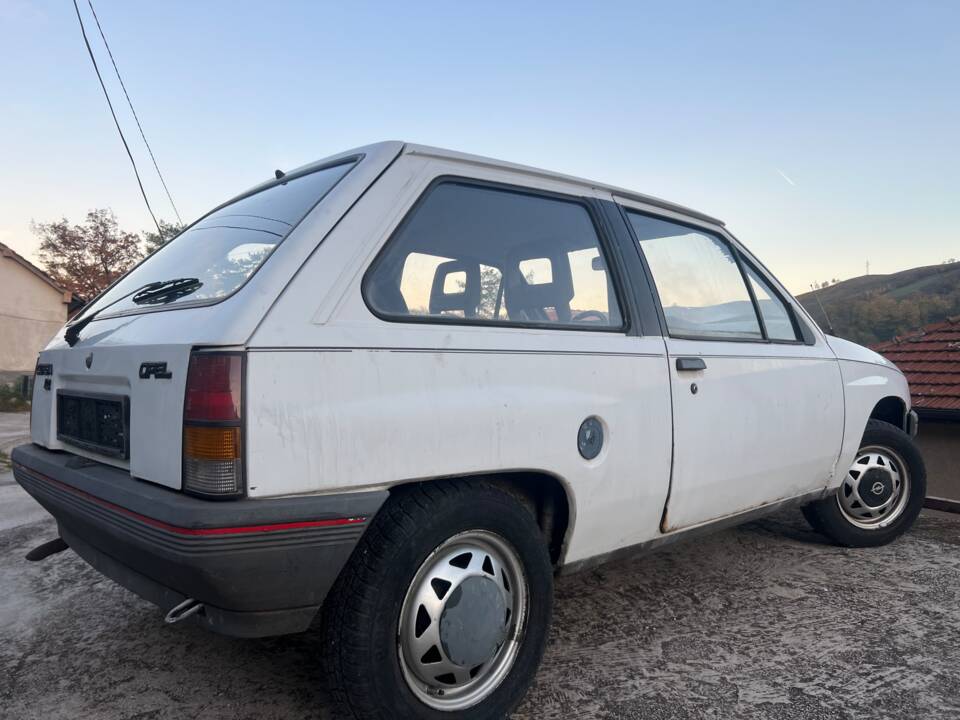 Bild 4/11 von Opel Corsa 1.2 (1988)