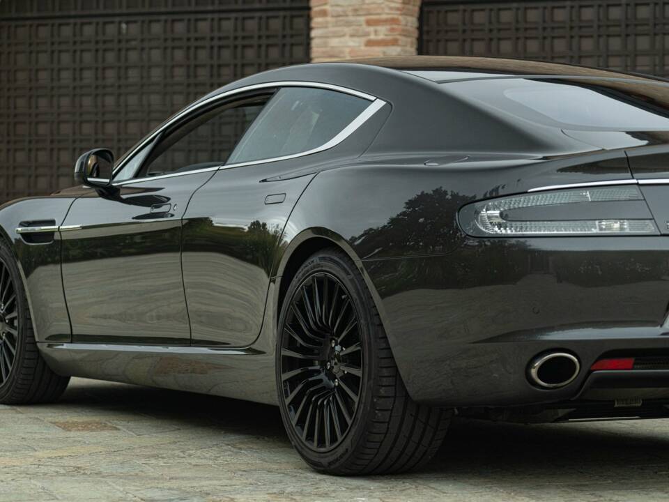 Bild 12/50 von Aston Martin Rapide (2010)