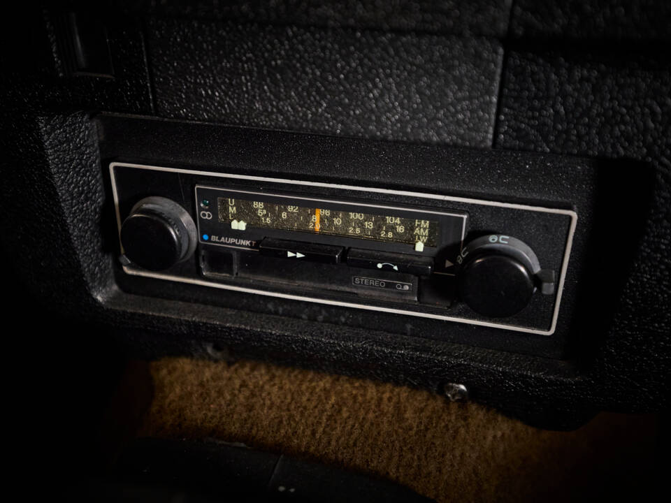 Bild 51/98 von Volvo 244 DL (1975)