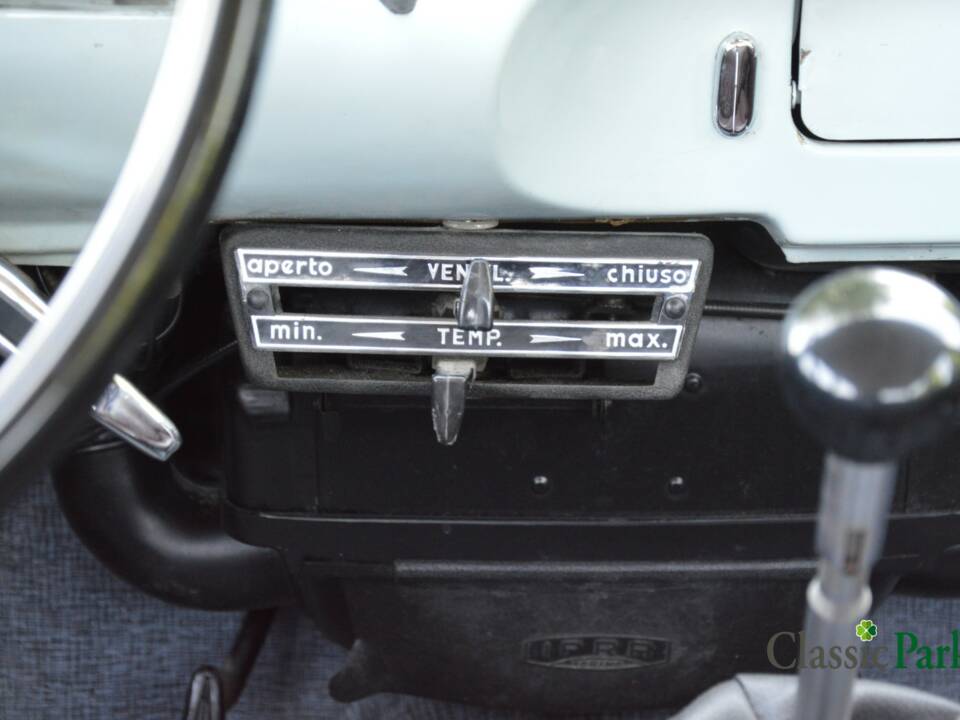 Image 35/50 de Alfa Romeo Giulia 1300 (1967)