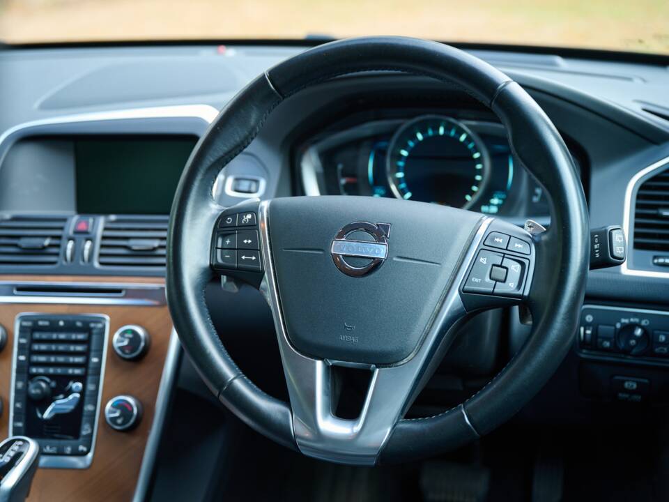 Bild 42/50 von Volvo XC60 T6 (2014)