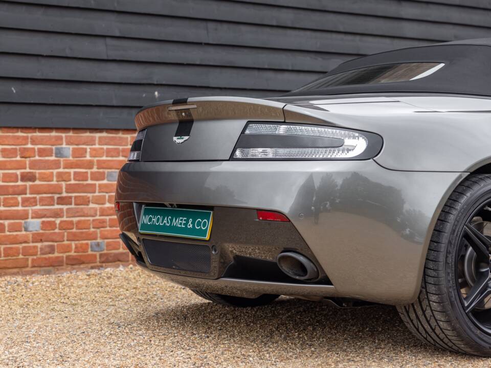 Afbeelding 31/75 van Aston Martin V12 Vantage AMR Roadster (2018)