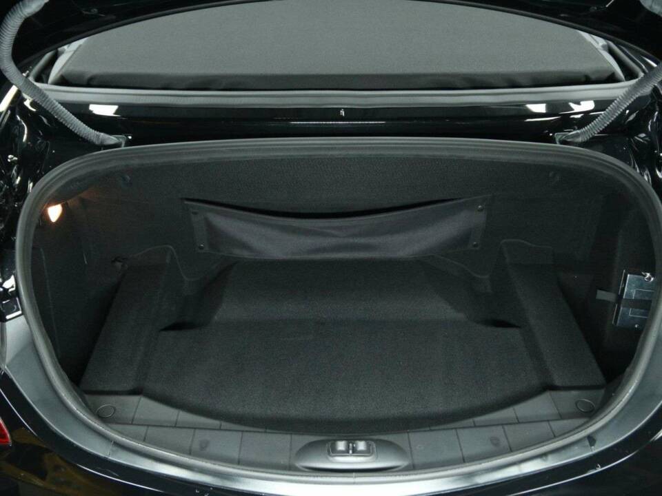 Image 26/30 of Mercedes-Benz SLS AMG Roadster (2012)