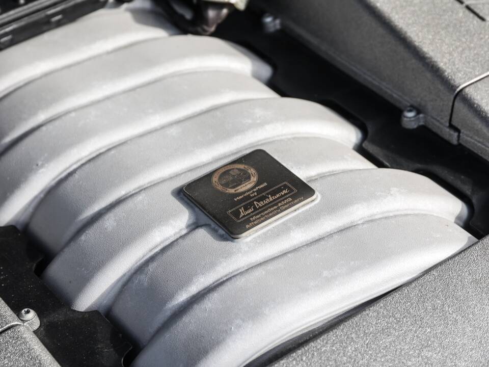 Afbeelding 36/47 van Mercedes-Benz SL 63 AMG (2008)