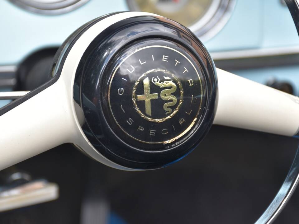 Image 28/39 of Alfa Romeo Giulietta Spider Veloce (1961)