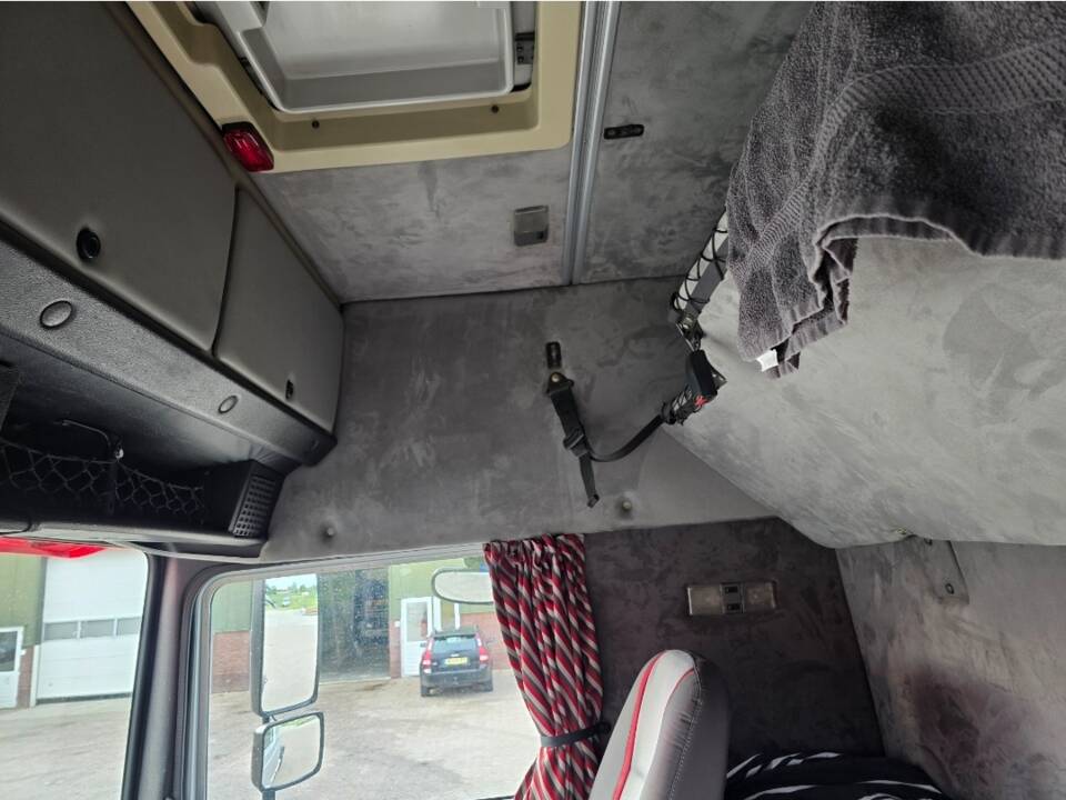 Bild 6/12 von Volvo F16 (1993)