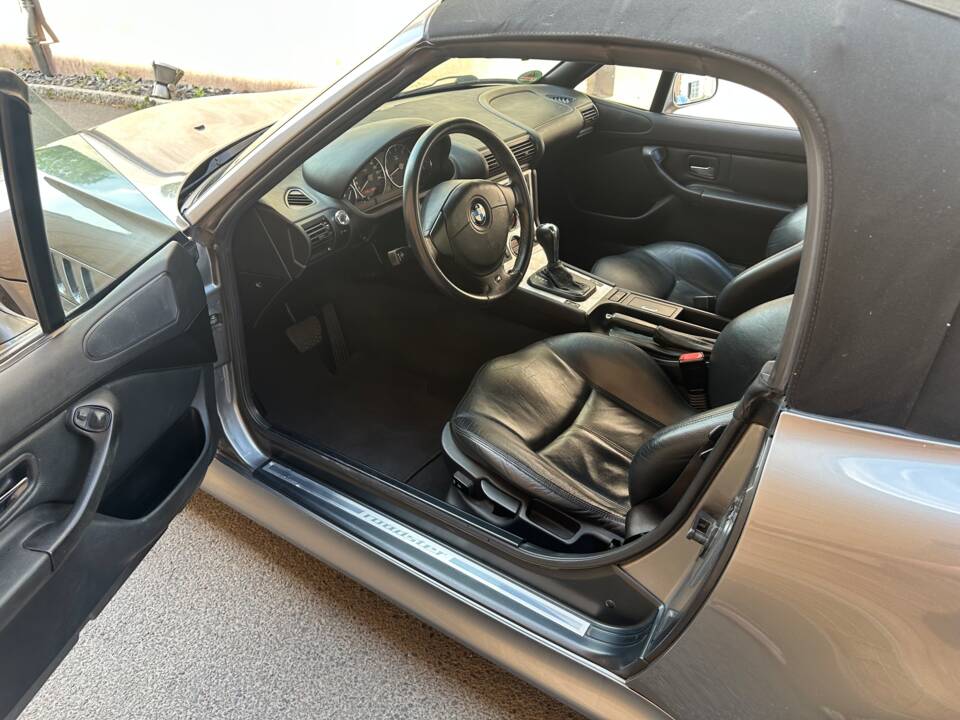 Bild 29/49 von BMW Z3 2.2i (2001)