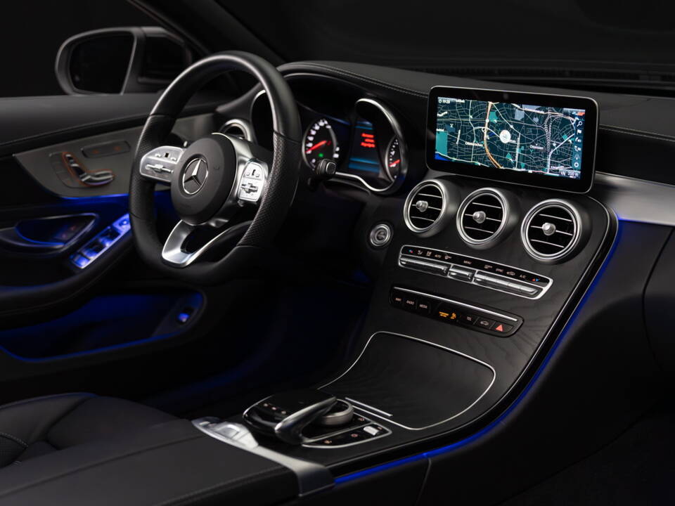 Bild 24/41 von Mercedes-Benz C 300 (2023)