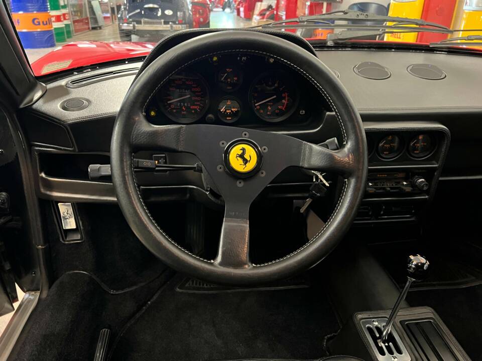 Image 8/22 of Ferrari 328 GTB (1986)