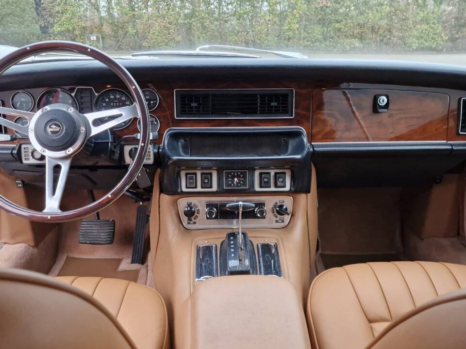 Image 17/30 of Jaguar XJ 6 C 4.2 (1976)