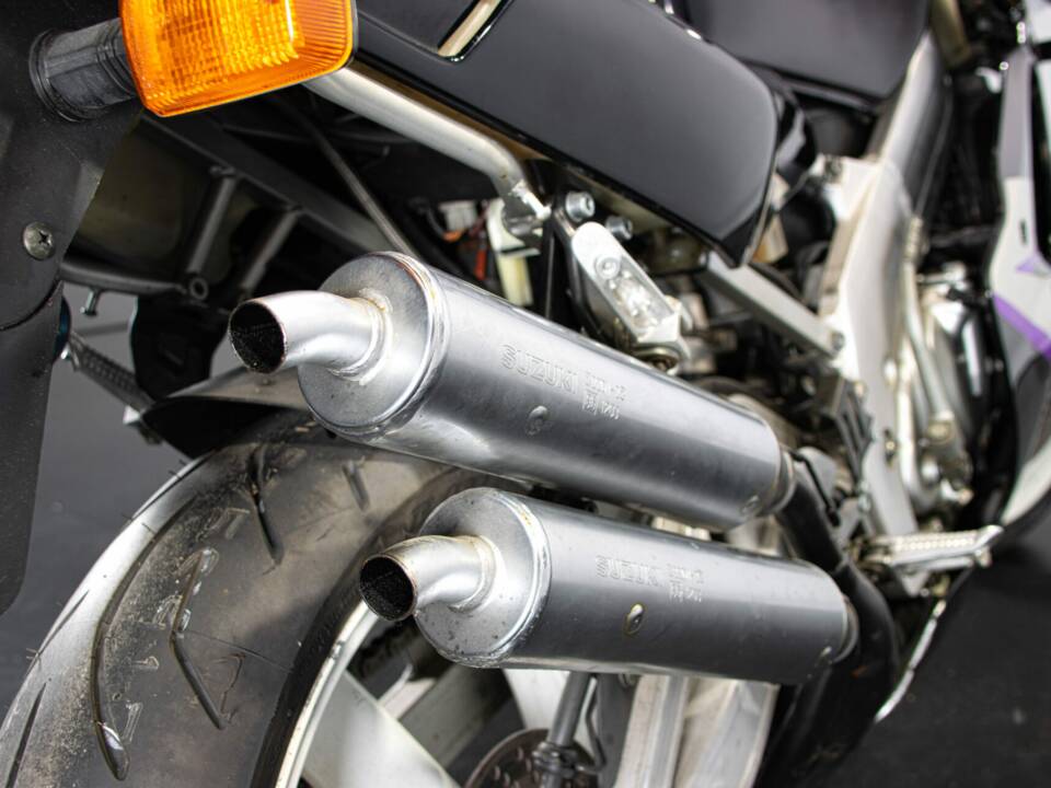 Afbeelding 41/45 van Suzuki RGV 250 Gamma (1992)