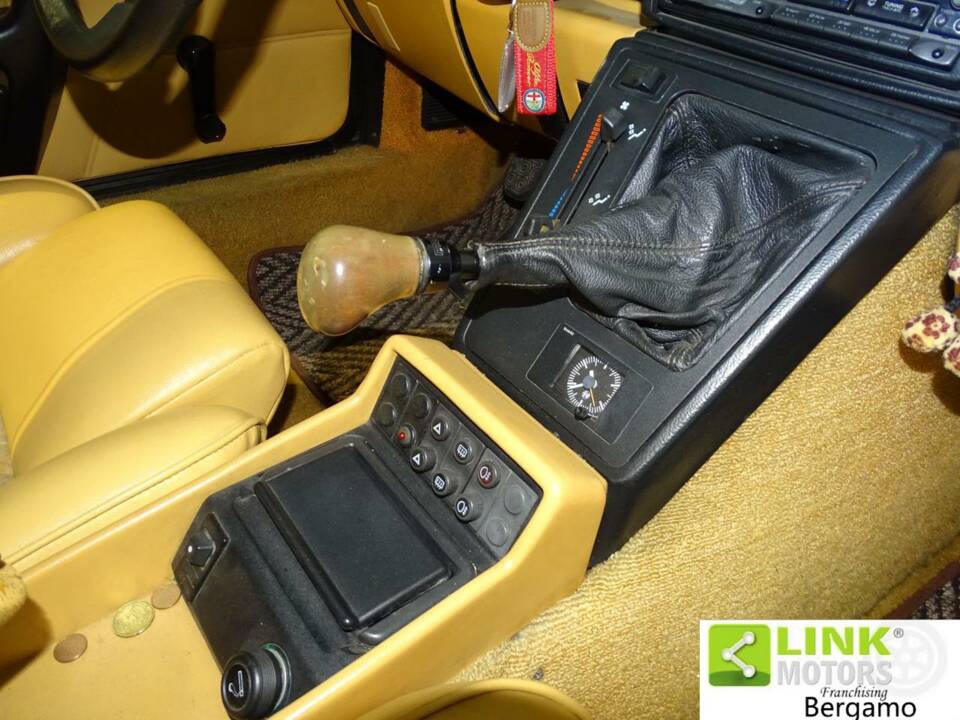 Image 8/10 of Alfa Romeo 1.6 Spider (1990)