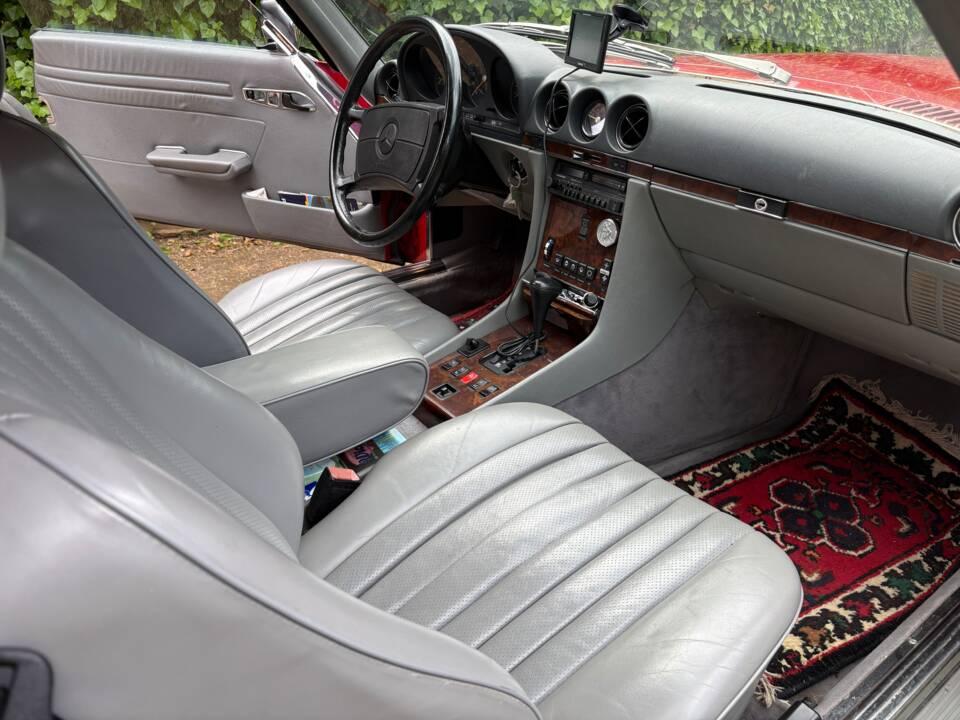Image 13/14 of Mercedes-Benz 500 SL (1986)