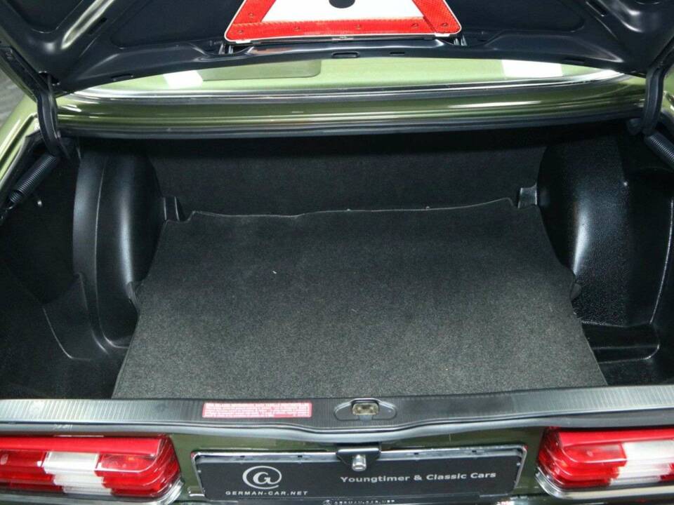 Bild 36/50 von Mercedes-Benz 300 D (1981)