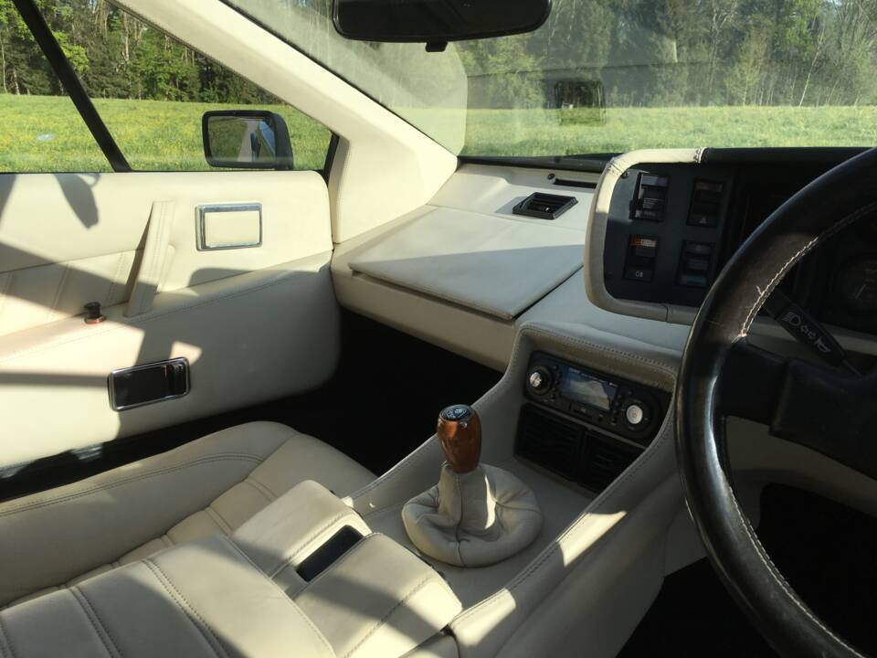 Image 24/46 of Lotus Esprit (1985)