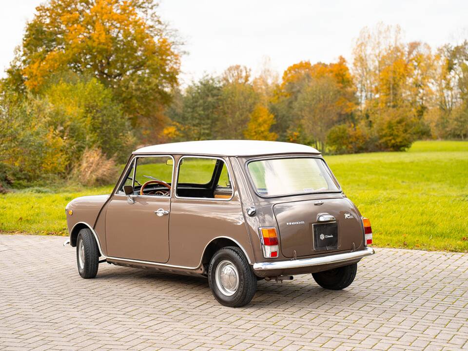 Immagine 6/36 di Innocenti Mini 1001 Export (1972)