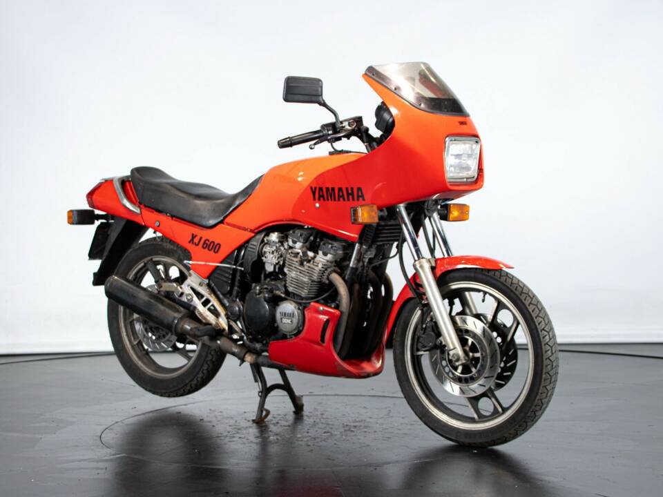 Image 4/50 of Yamaha XJ 600 (1984)