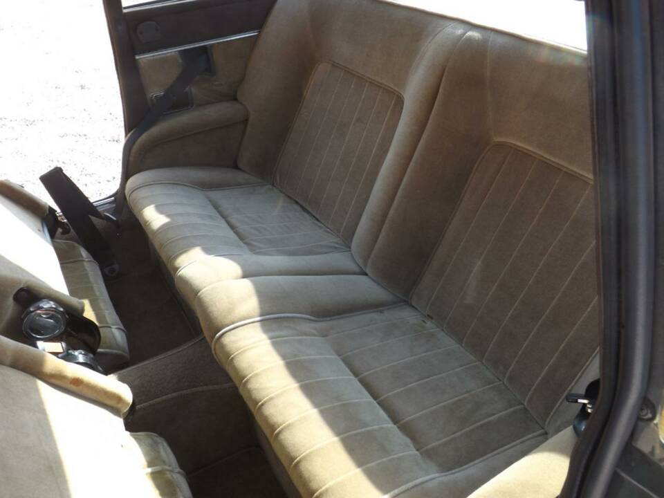 Bild 28/49 von Peugeot 504 Coupé (1981)