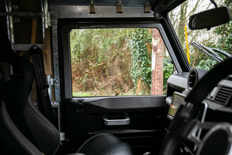 Bild 17/46 von Land Rover Defender 90 (2008)