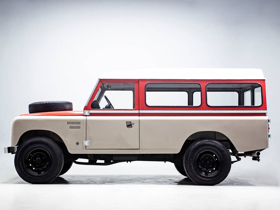 Afbeelding 5/33 van Land Rover 109 (1989)