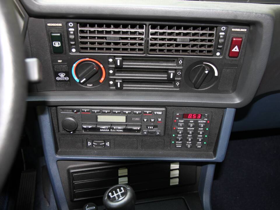 Image 14/36 of BMW 635 CSi (1984)