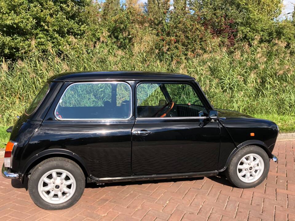 Image 12/12 of Mini 1000 (1989)
