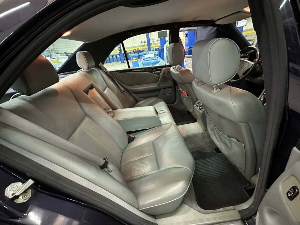 Afbeelding 8/12 van Mercedes-Benz E 300 Turbodiesel (1998)