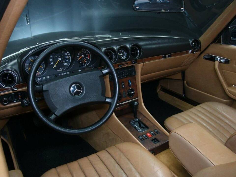 Image 13/50 de Mercedes-Benz 420 SL (1987)