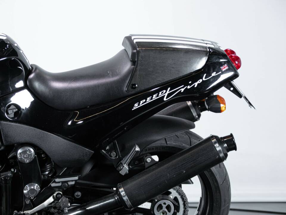 Bild 24/50 von Triumph Speed Triple (1995)