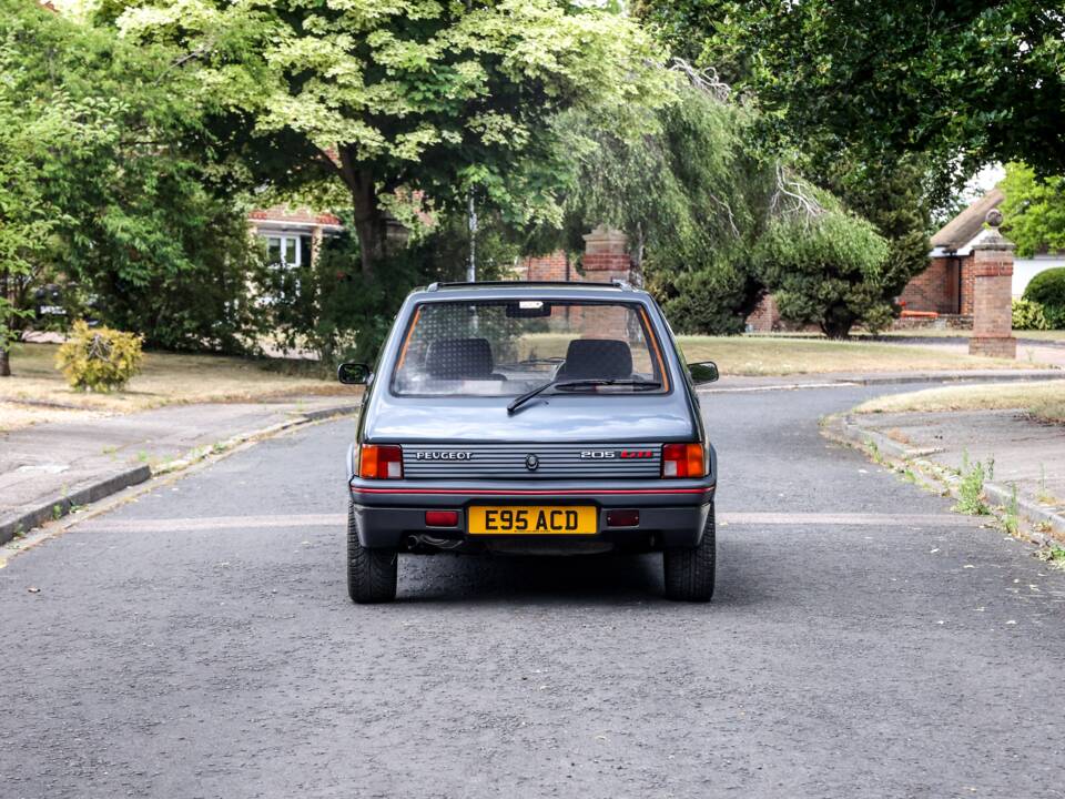 Bild 7/33 von Peugeot 205 GTi 1.9 (1987)