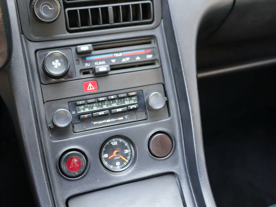 Image 23/42 de Porsche 928 (1979)
