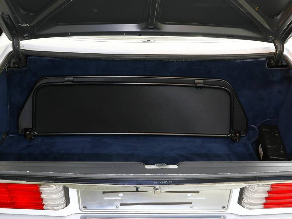 Afbeelding 13/14 van Mercedes-Benz 300 SL (1987)