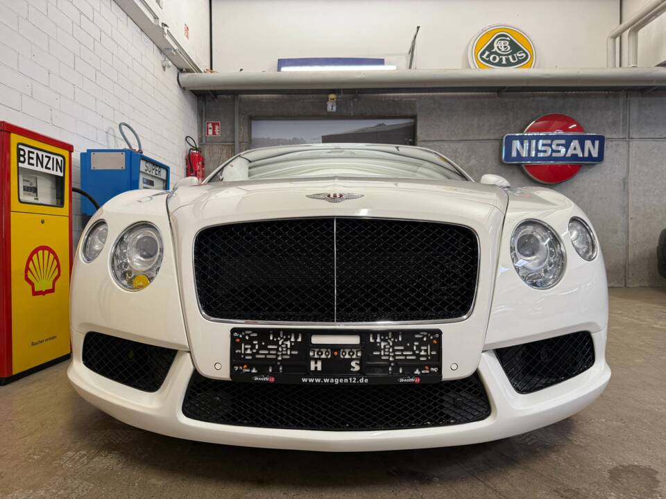 Image 3/20 of Bentley Continental GTC V8 (2012)