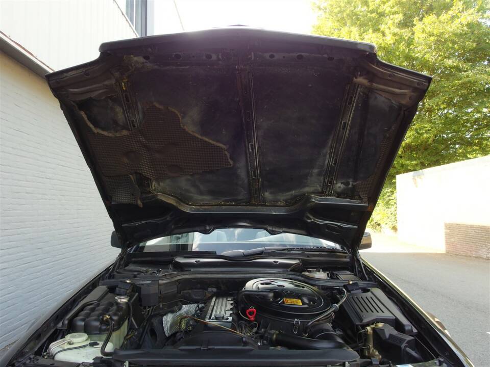 Image 83/96 of Mercedes-Benz 300 SL (1992)