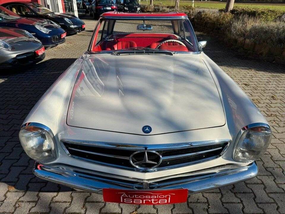 Image 7/20 of Mercedes-Benz 250 SL (1967)