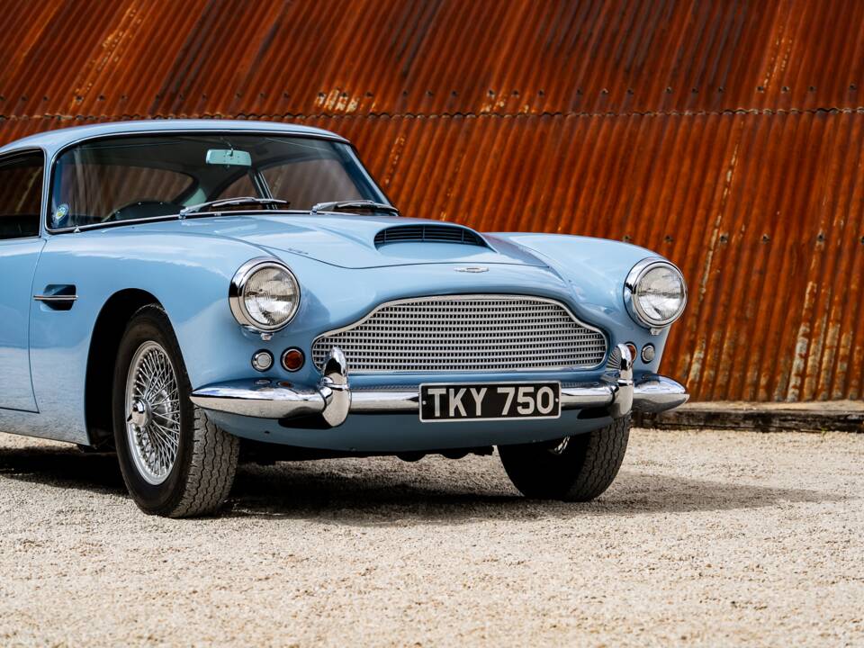 Image 36/56 of Aston Martin DB 4 (1960)