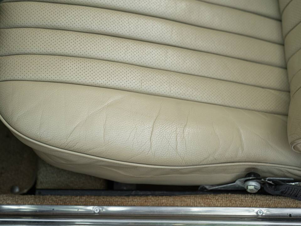 Image 41/50 de Mercedes-Benz 450 SL (1977)