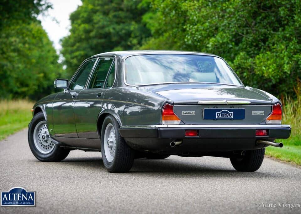 Image 50/57 de Jaguar XJ 12 (1986)