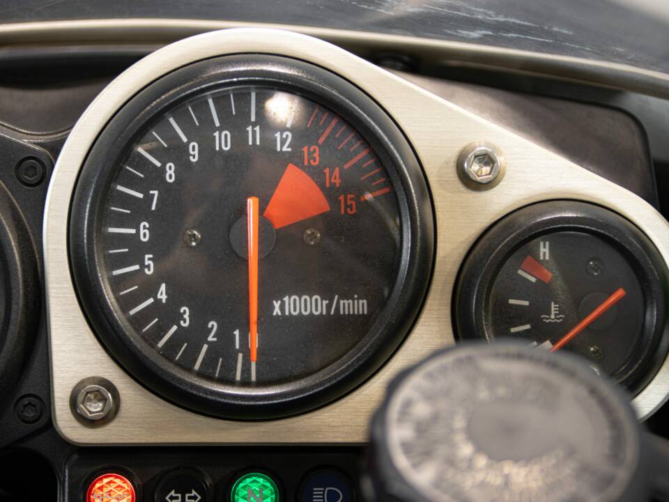 Immagine 48/50 di Kawasaki Ninja 750 ZX-7R (1999)