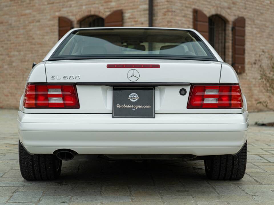 Image 8/50 of Mercedes-Benz SL 500 (1999)