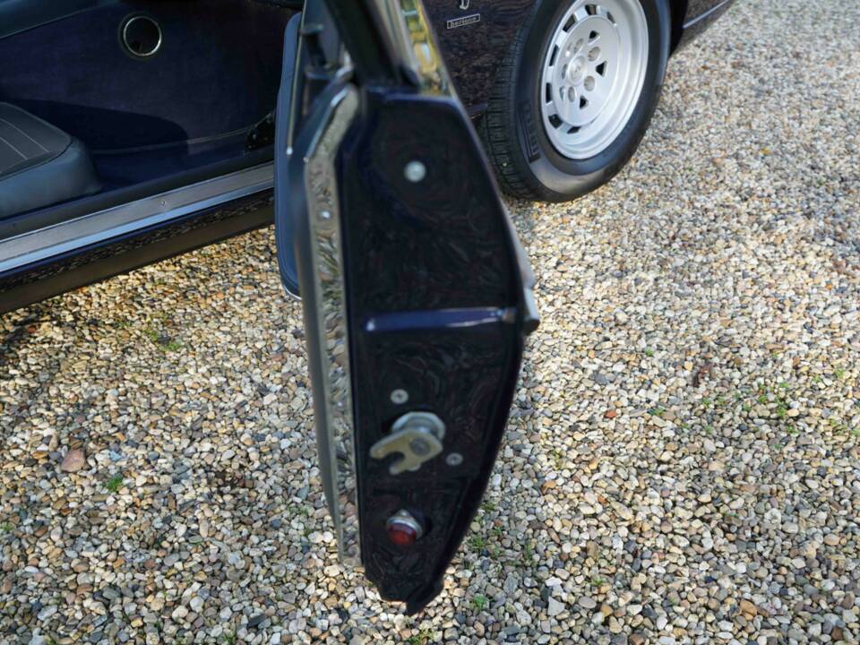 Bild 21/50 von Lamborghini Espada 400 GT (1973)