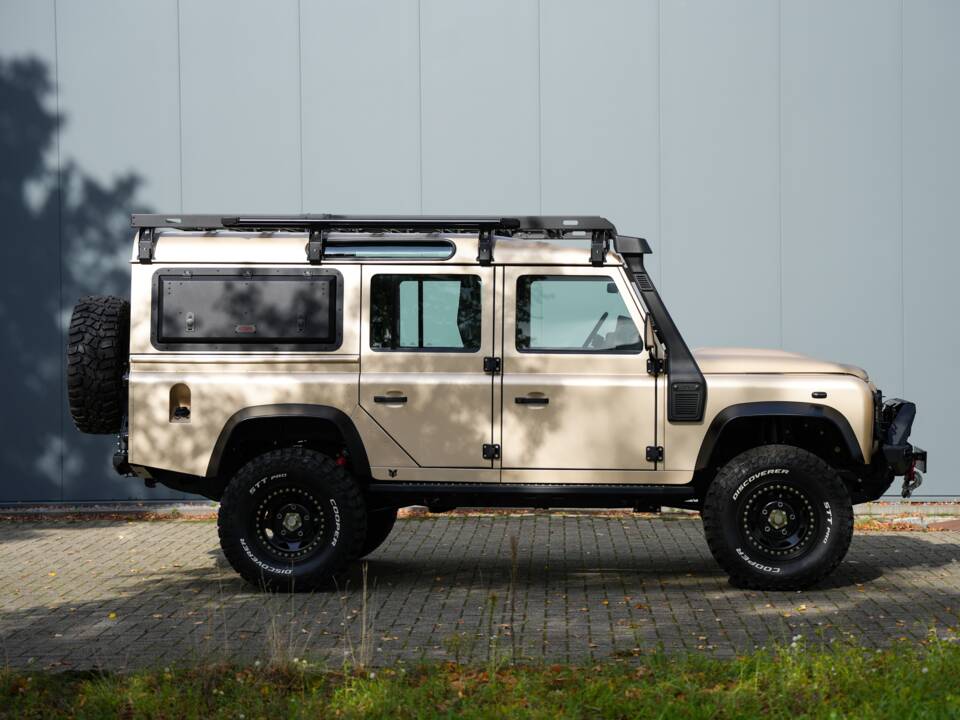 Bild 8/58 von Land Rover Defender 110 (2013)