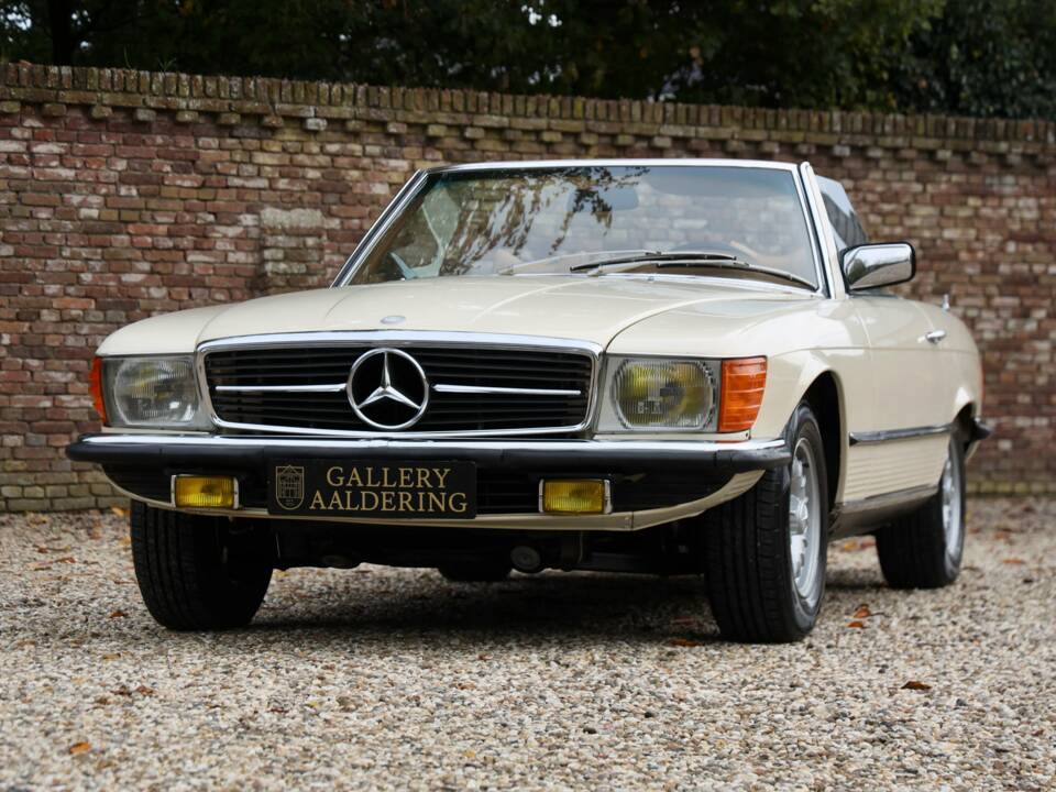 Imagen 26/50 de Mercedes-Benz 280 SL (1976)