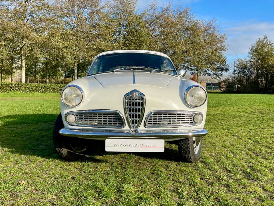 Image 10/32 of Alfa Romeo Giulia 1600 Sprint (1963)