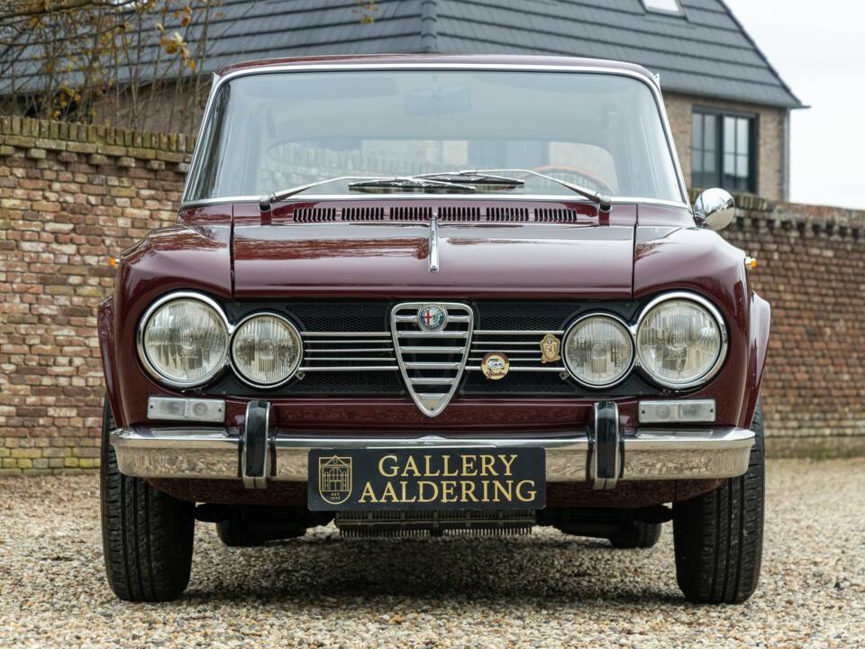 Imagen 7/50 de Alfa Romeo Giulia Nuova Super 1600 (1971)