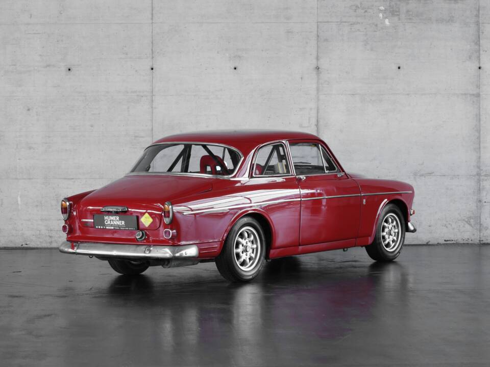 Image 4/41 of Volvo P 122 S (1966)