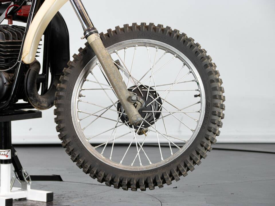 Bild 23/49 von Montesa Cappra 250 VB (1975)