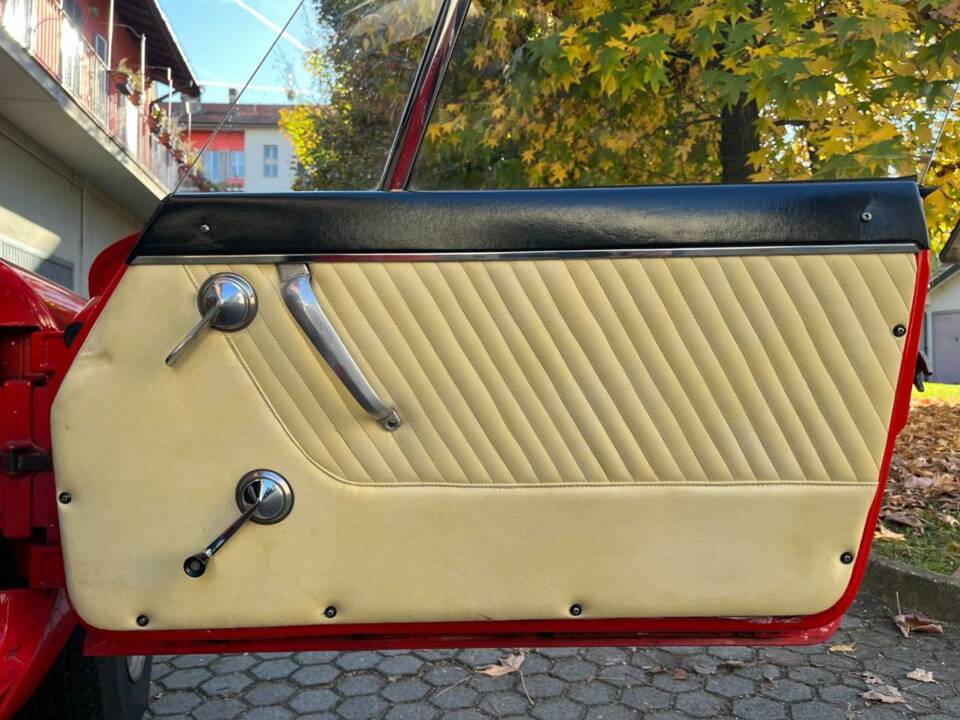 Afbeelding 28/50 van Alfa Romeo Spider 1300 Junior (1973)